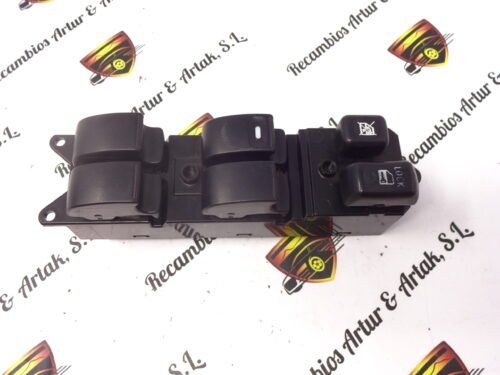 Botonera Elevalunas  Mitsubishi Outlander 8608A060 C8D-D601M