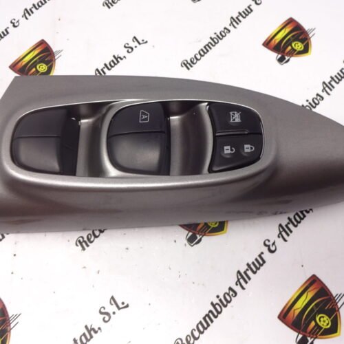 Botonera Elevalunas  NISSAN JUKE 254011KA5E 25401-1KA5E