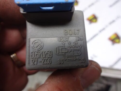 Rele / Relay / ALFA ROMEO 60570759 12V 2336 B047