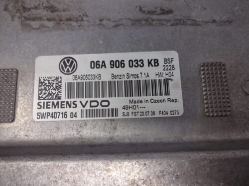 Centralita del motor SKODA Octavia 06A906033KB 5WP4071604 5WP40716 04