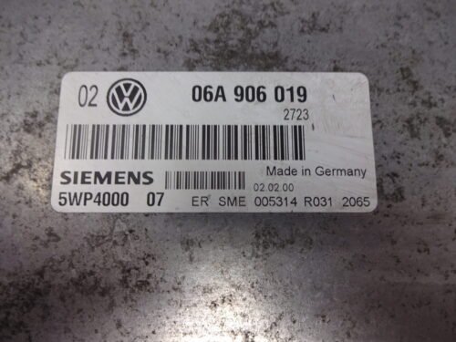 Centralita del motor  VW Golf 4 06A906019 5WP4000 07  5WP400007
