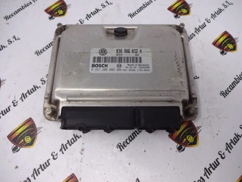 Centralita del motor  VW Polo  0261206002 030906032H