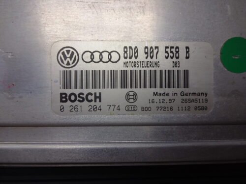 Centralita del motor  VW Passat 0261204774 8D0907558B