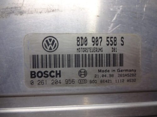 Centralita del motor  VW Passat 0261204956 8D0907558S