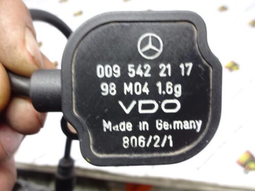 Sensor de nivelación de suspensión Mercedes CLASE S 0095422117 94M10 VDO