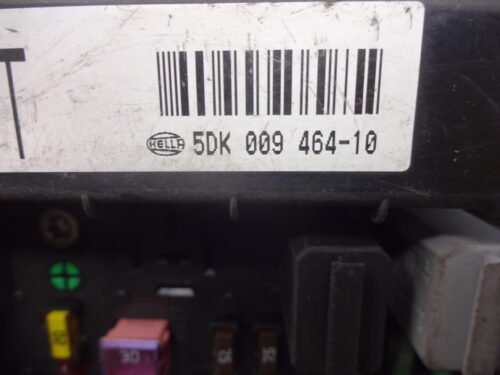Caja de fusibles Opel Zafira 13242781 JT 13242781JT 5DK009464-10