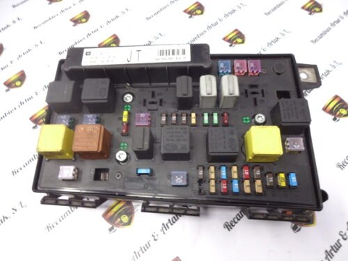 Caja de fusibles Opel Zafira 13242781 JT 13242781JT 5DK009464-10