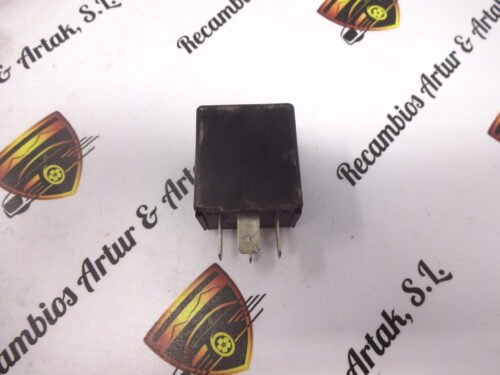 Relé  Rele AUDI VW 443951307A 004885-01