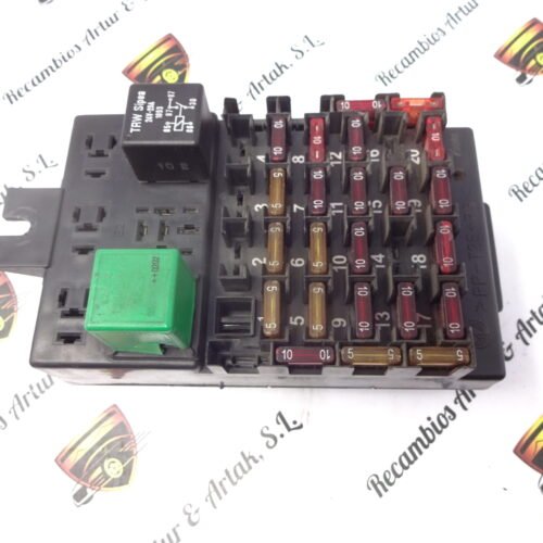 Caja de fusibles  IVECO Eurocargo A223 500362250 24V-20A 1853