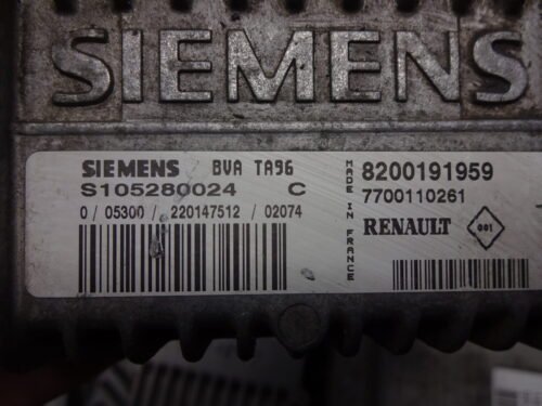 Centralita del motor  Renault S105280024C 8200191959 7700110261