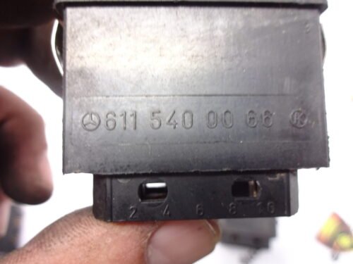 Interruptor  / Schalter / switch / MAN MERCEDES 6115400066