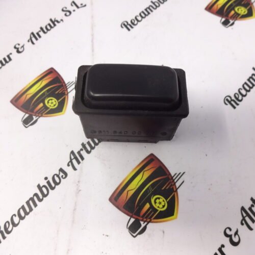 Interruptor  / Schalter / switch / MAN MERCEDES 6115400066
