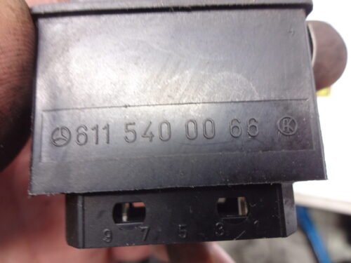 Interruptor / Schalter / switch / MAN MERCEDES 6115400066
