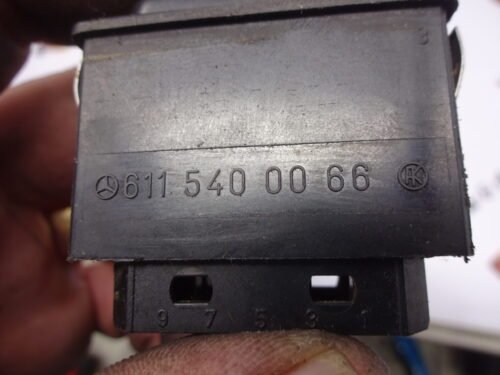 Interruptor / Schalter / switch / MAN MERCEDES 6115400066 611 540 00 66