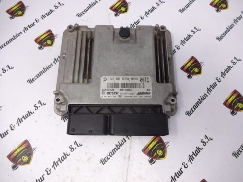 Centralita del motor  Opel Corsa D 0281017714 55578998 00TC 55575350
