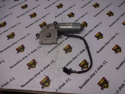 Motor techo Mercedes Clase S W211 A2118202742 0390200012