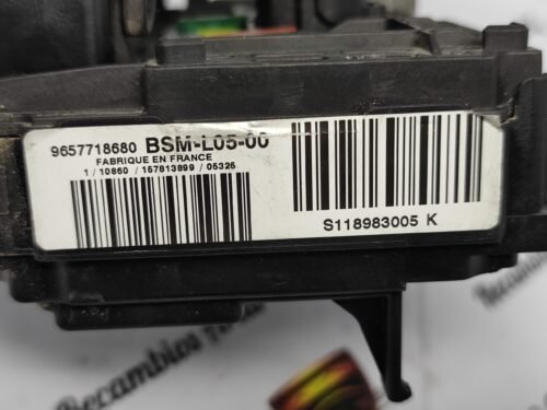 9657718680 S118983005K BSM-L05-00 Caja de fusibles Peugeot 807 Citroen 9657718680 S118983005K BSM-L05-00