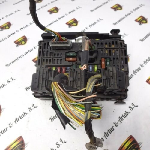 9656086180 S118983002 J S118983002J Caja de fusibles Peugeot 407 SIEMENS 9656086180 S118983002 J S118983002J BSM-L02