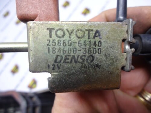 Válvula de vacío Toyota 2586064140 25860-64140 174600-3600