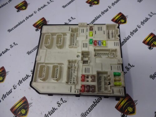 Caja de fusibles Renault Master 284B66852R USM-2010 519543F08