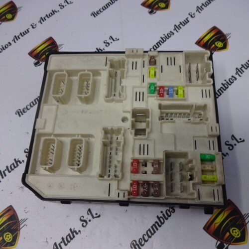 Caja de fusibles Renault Master 284B66852R USM-2010 519543F08