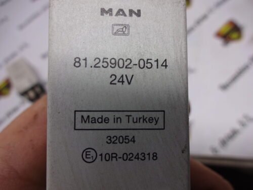 Relais  Rele  Relay MAN 81259020514 81.25902-0514 24V