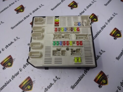 Caja de fusibles Renault Megane 284B61871R 519339402 USM