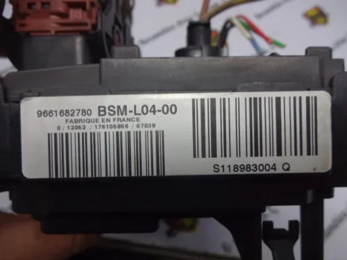 Caja de fusibles Peugeot Citroen BSM-L04-00 9661682780 S118983004Q S118983004 Q