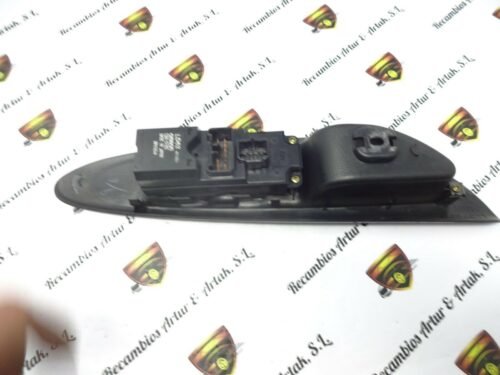 Botonera elevalunas Mazda MPV LD6266350A LD62 66 350A C8H-D182