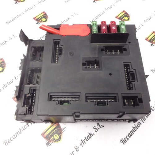 Caja de fusibles Smart Fortwo 0011868V013 5WK45090