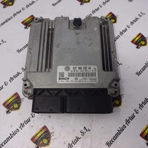 Centralita del motor  VW GOLF TSI 03C906032AK 0261S04792 03C906032C
