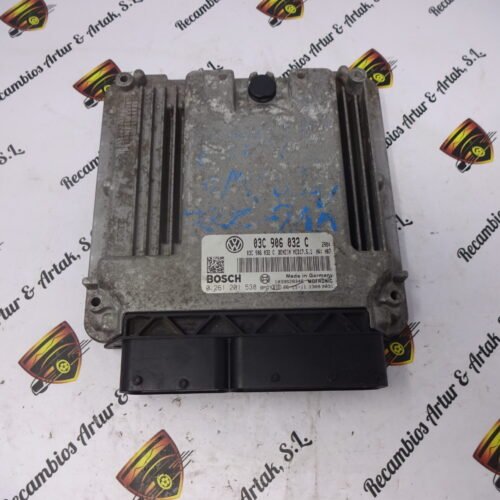 Centralita del motor  VOLKSWAGEN Golf 0261201538 03C906032C BENZIN MED17.5.1