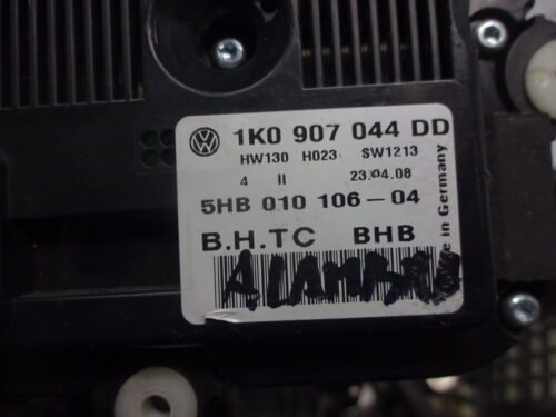 A/C System  Clima panel de control Volkswagen Golf V  1K0907044DD 1KO907044DD 5HB010106-04