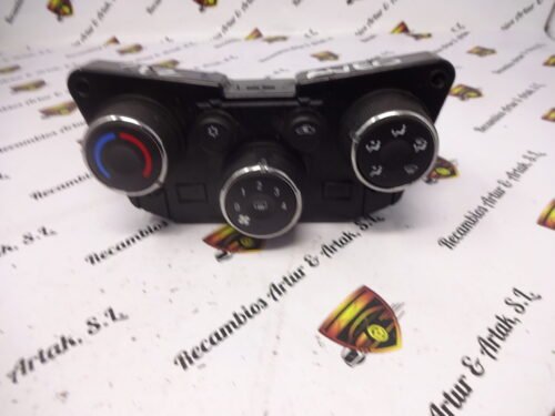 A/C System / Climatizador Calefacción Clima panel de control Chevrolet Aveo 95164452