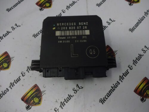 2038200726 203 820 07 26 Unidad de control puerta Mercedes w203 2038200726 203 820 07 26
