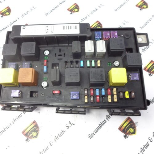 Caja de fusibles  Opel Astra H 13206748 GU 13206748GU 5DK008668-48
