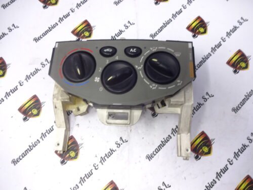 A/C System  Clima panel de control  Renault Trafic W964098P