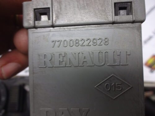 Controlador cierre centralizado  Renault Laguna Espace III DAV  7700822928 8200021109