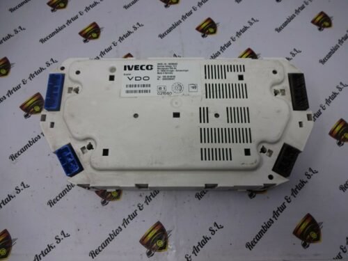Cuadro de instrumentos Iveco Daily 500366403 L99 D-78052 VDO 155160100100