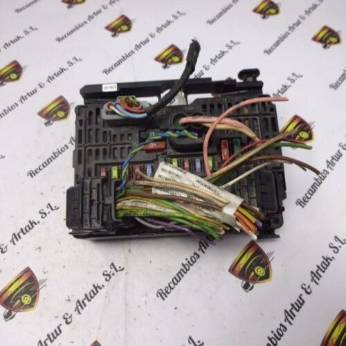 S118983004K 9657718580 Caja de fusibles Peugeot Citroen BSM-L04-00 S118983004K 9657718580