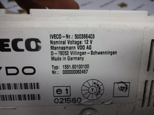 Cuadro de instrumentos Iveco Daily 500366403 L99 D-78052 VDO 155160100100