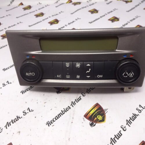 A/C System / Clima panel de control  Renault Laguna 8200001901C  8200001901-C