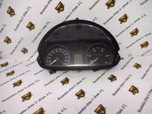 Cuadro de instrumentos Mercedes-Benz Vito Viano W639 A6394462121 ZGS001