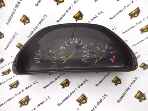 Cuadro de instrumentos  Mercedes W210 2105401248