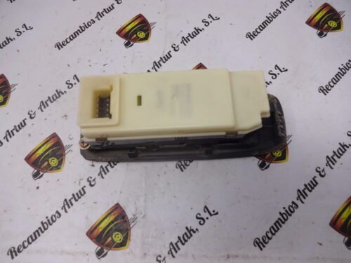Botonera elevalunas  Mitsubishi PAJERO MR445655 C8D-D252M