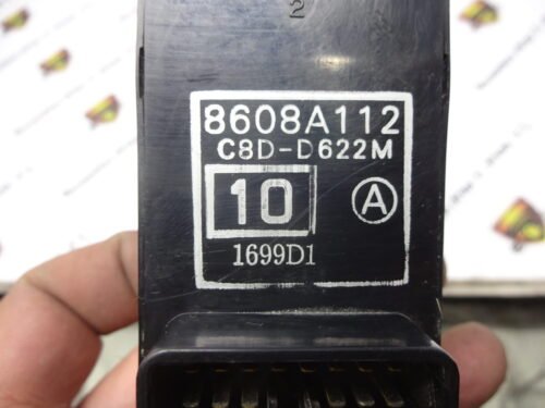 Botonera elevalunas  Mitsubishi Montero Pajero 8608A112 C8D-D622M