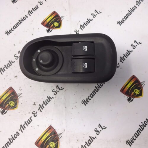 Botonera Elevalunas  Renault Master 8200637849