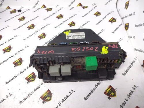 Caja de fusibles  Mercedes-Benz C-Clase W204 A2045454501 A2045454901 A2044422700 A2044422600