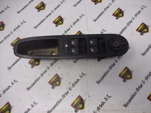Botonera Elevalunas / Fensterheber schalter / Windows switch / Alfa Romeo 159 156077484 156077483 PC+ABS C910