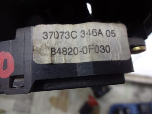 Mando botonera elevalunas Toyota Corolla  848200F030 84820-0F030